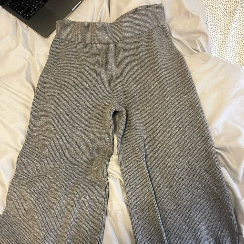 MATCHING KINT SET BUNDLE PANTS SIZE S TOP SIZE M